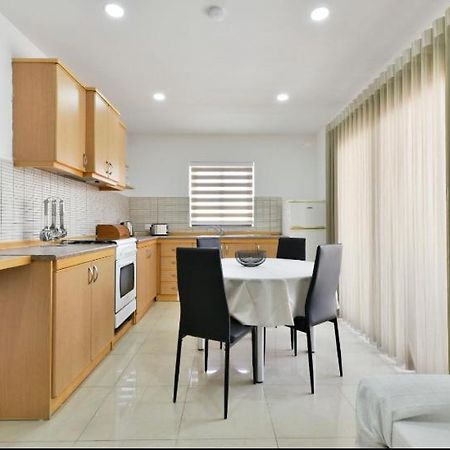 Sea View Apartment Birżebbuġa Buitenkant foto